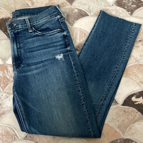 Mother Mid Rise Dazzler Ankle Fray in Weekend Warrior Wash Size 31 - Picture 2 of 7
